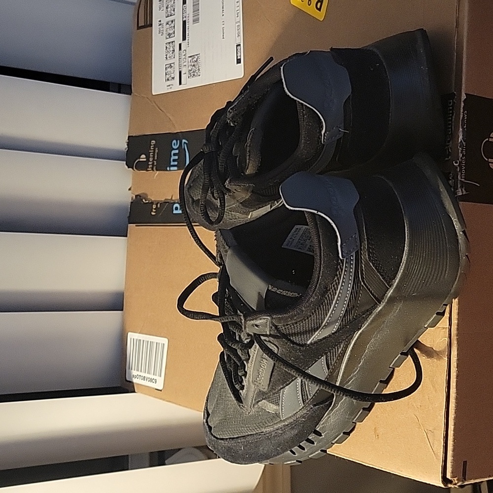 Running 🏃🏽‍♂️  shoes